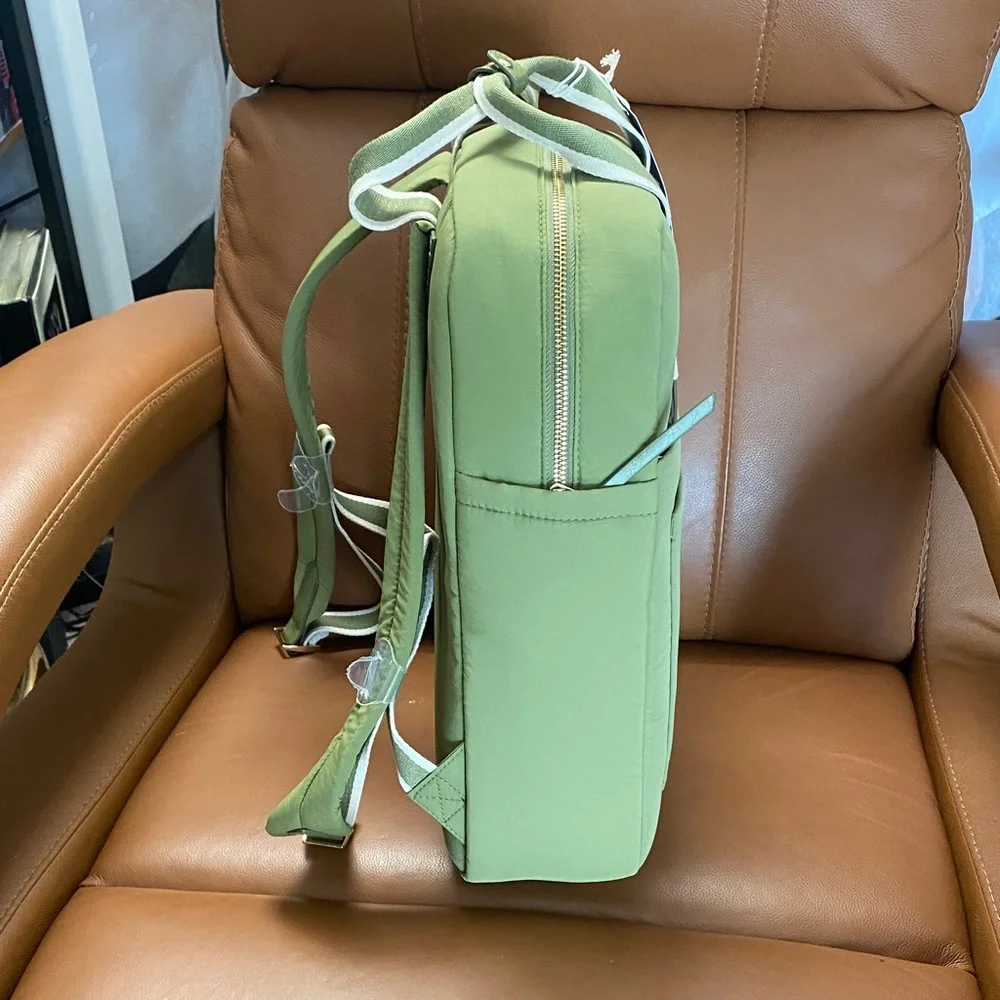 Universal Thread Olive Green‎ Unisex Travel,Diaper Bag lots of pockets NWT